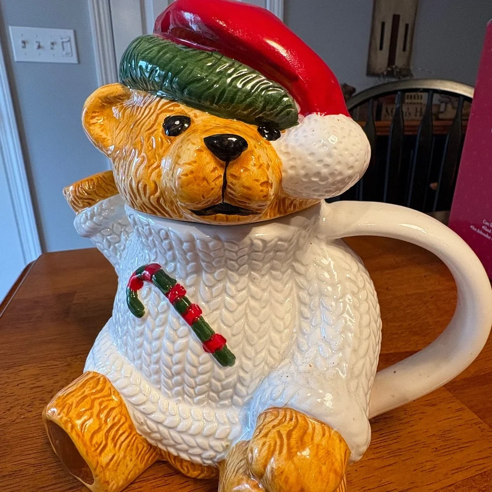 Vintage Ceramic Bear Teapot Excellent Condition